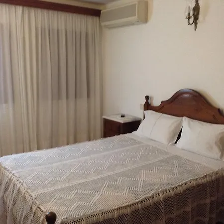 بيت ضيافة Residencial Das Trinas